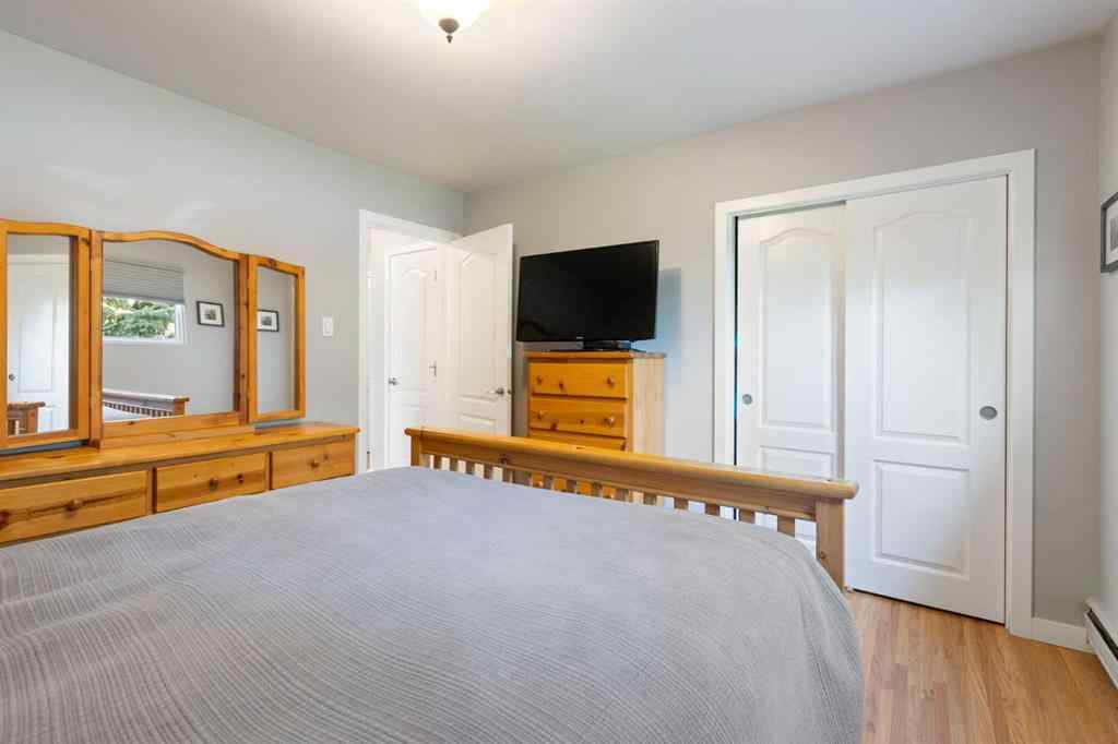 MLS® A2254113 - 1327 87 Avenue SW in Haysboro Calgary, Residential