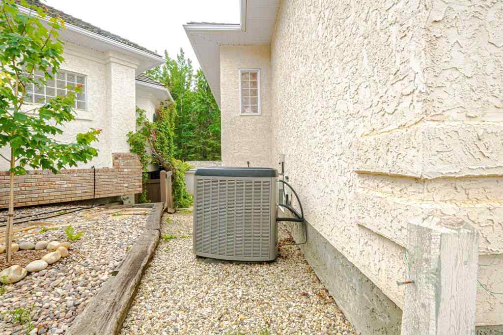 MLS® A2254114 - 9705 61 Avenue  in Country Club West Grande Prairie, Residential