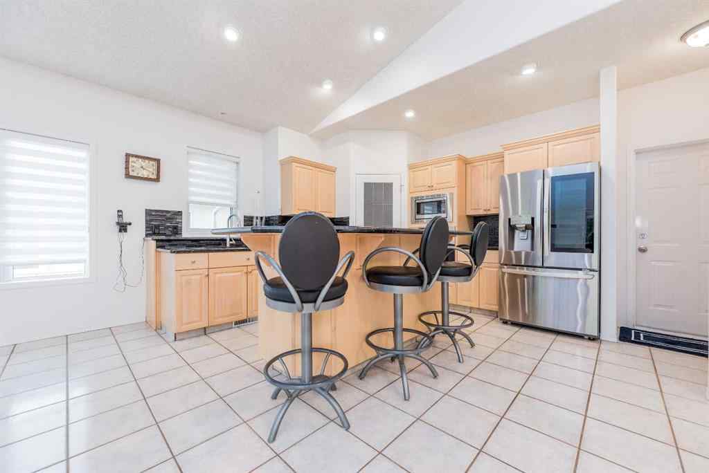 MLS® A2254114 - 9705 61 Avenue  in Country Club West Grande Prairie, Residential