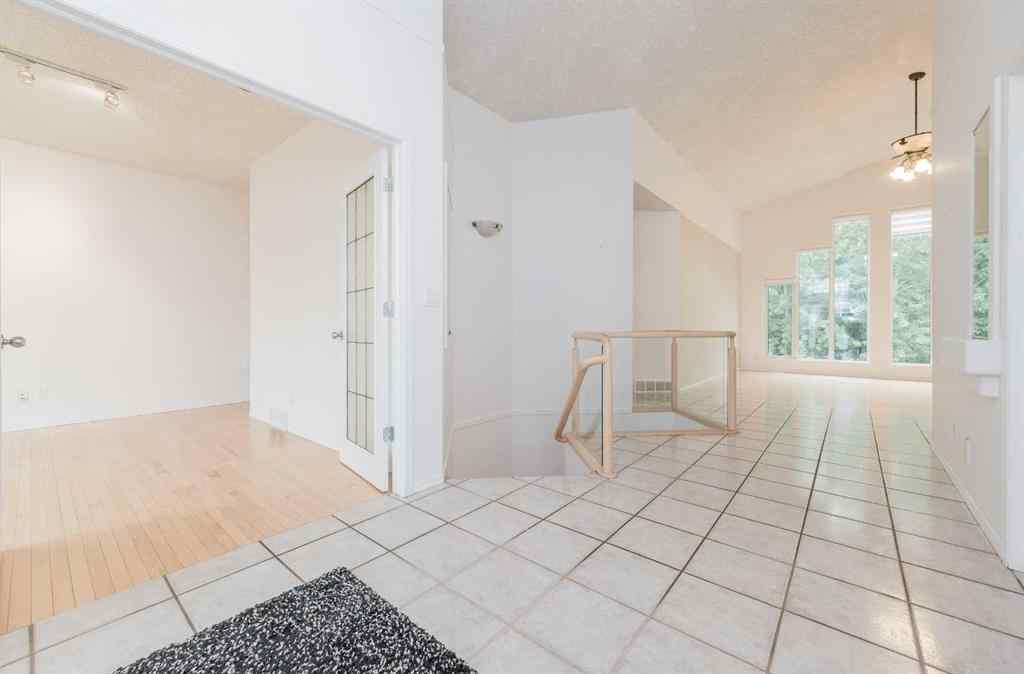 MLS® A2254114 - 9705 61 Avenue  in Country Club West Grande Prairie, Residential