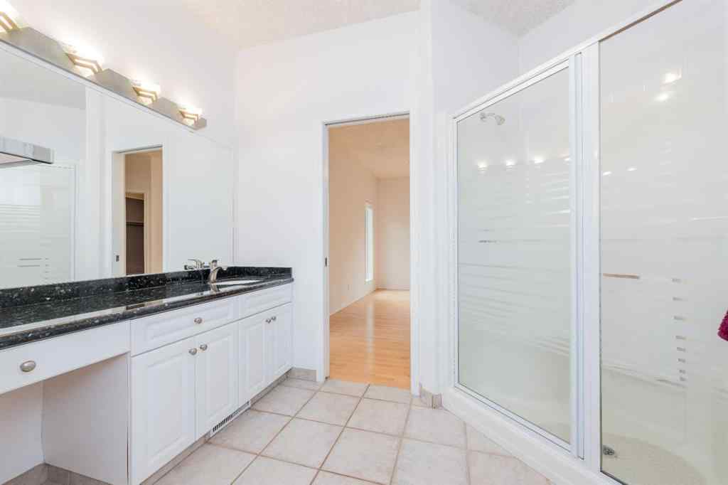 MLS® A2254114 - 9705 61 Avenue  in Country Club West Grande Prairie, Residential