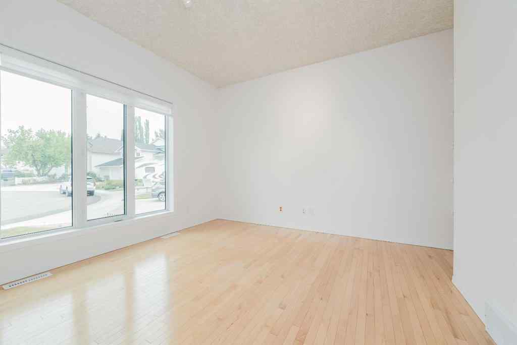 MLS® A2254114 - 9705 61 Avenue  in Country Club West Grande Prairie, Residential