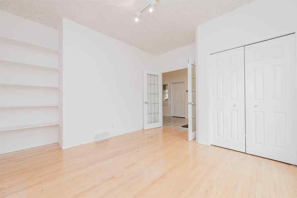MLS® A2254114 - 9705 61 Avenue  in Country Club West Grande Prairie, Residential
