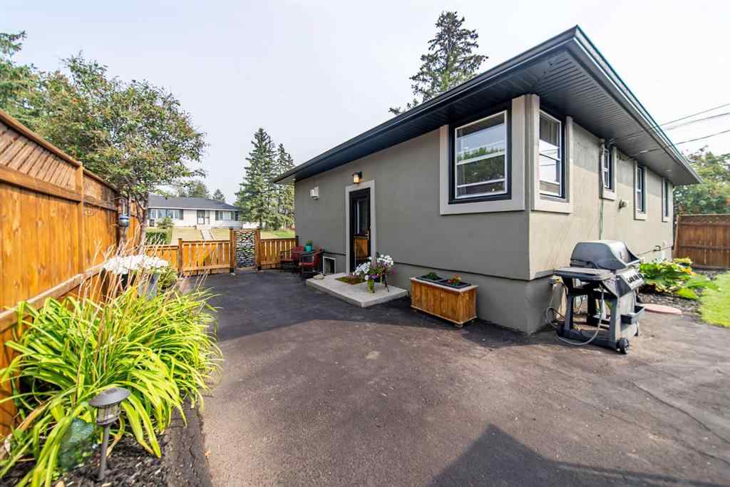 MLS® A2254121 - 4303 19 Avenue SW in Glendale Calgary, Residential