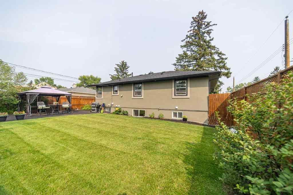 MLS® A2254121 - 4303 19 Avenue SW in Glendale Calgary, Residential