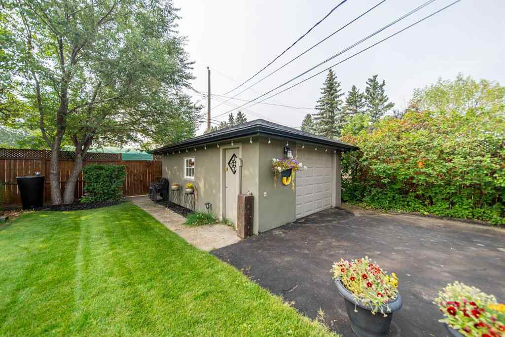 MLS® A2254121 - 4303 19 Avenue SW in Glendale Calgary, Residential