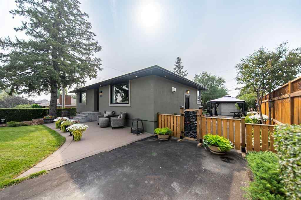 MLS® A2254121 - 4303 19 Avenue SW in Glendale Calgary, Residential