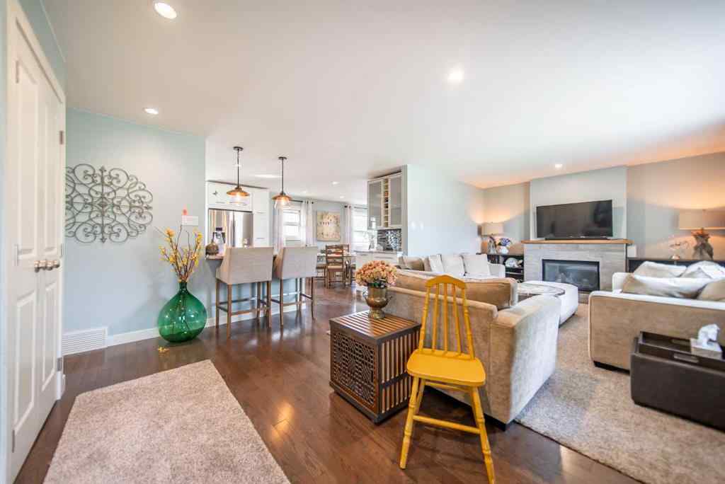 MLS® A2254121 - 4303 19 Avenue SW in Glendale Calgary, Residential