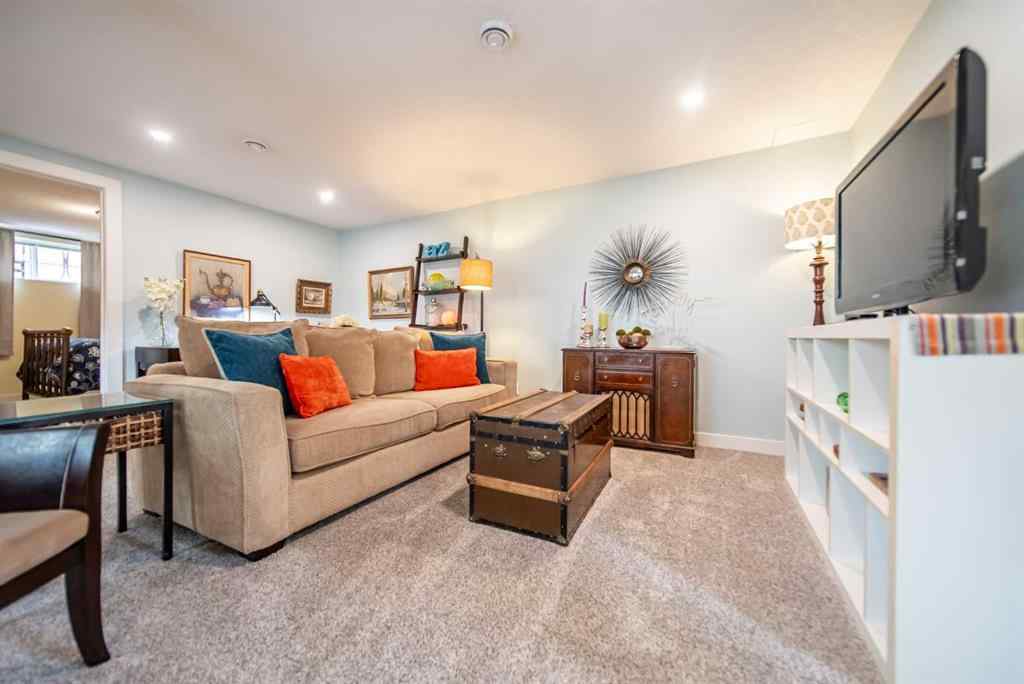 MLS® A2254121 - 4303 19 Avenue SW in Glendale Calgary, Residential