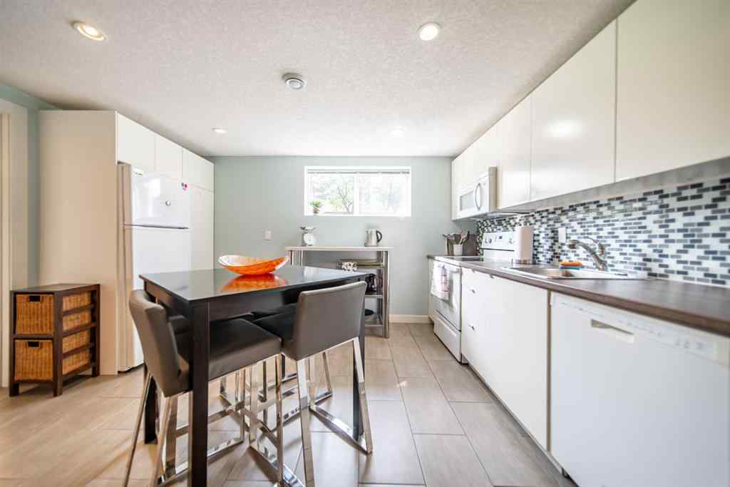 MLS® A2254121 - 4303 19 Avenue SW in Glendale Calgary, Residential