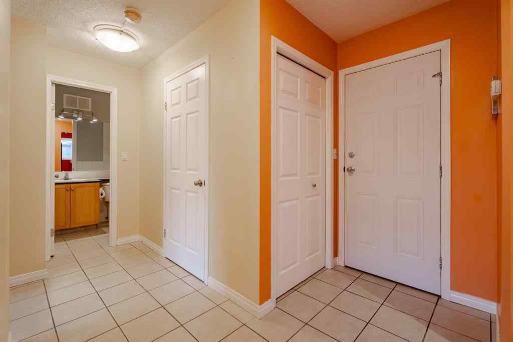 MLS® A2254131 - Unit #401 823 19 Avenue SW in Lower Mount Royal Calgary, Residential