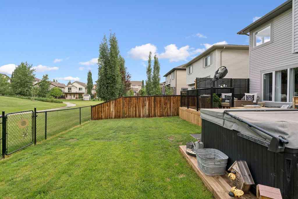 MLS® A2254135 - 241 Westmount Crescent  in Westmount_OK Okotoks, Residential