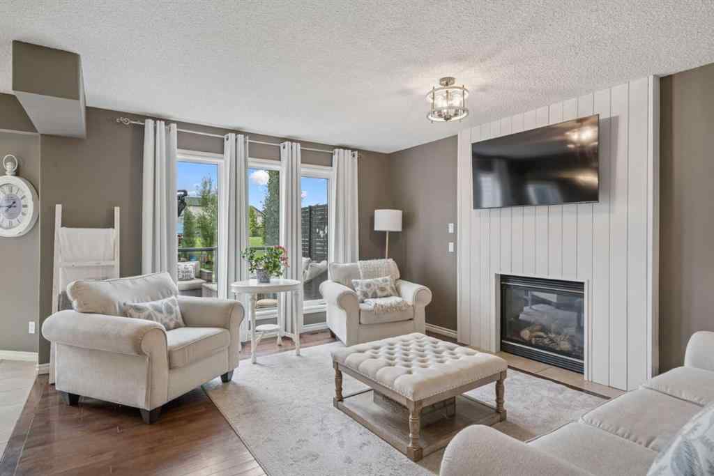 MLS® A2254135 - 241 Westmount Crescent  in Westmount_OK Okotoks, Residential
