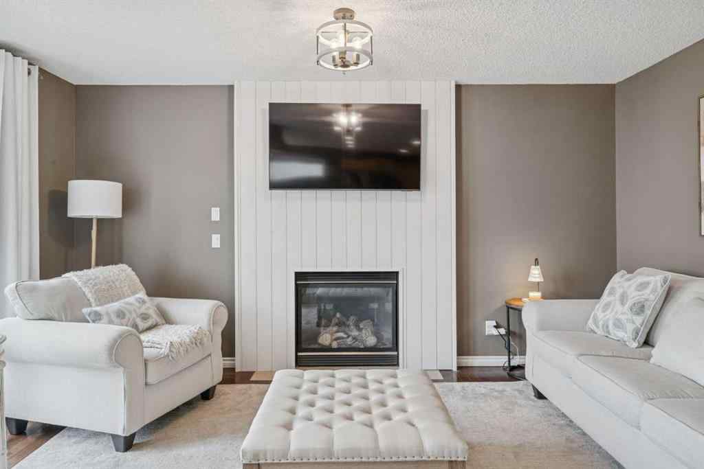 MLS® A2254135 - 241 Westmount Crescent  in Westmount_OK Okotoks, Residential