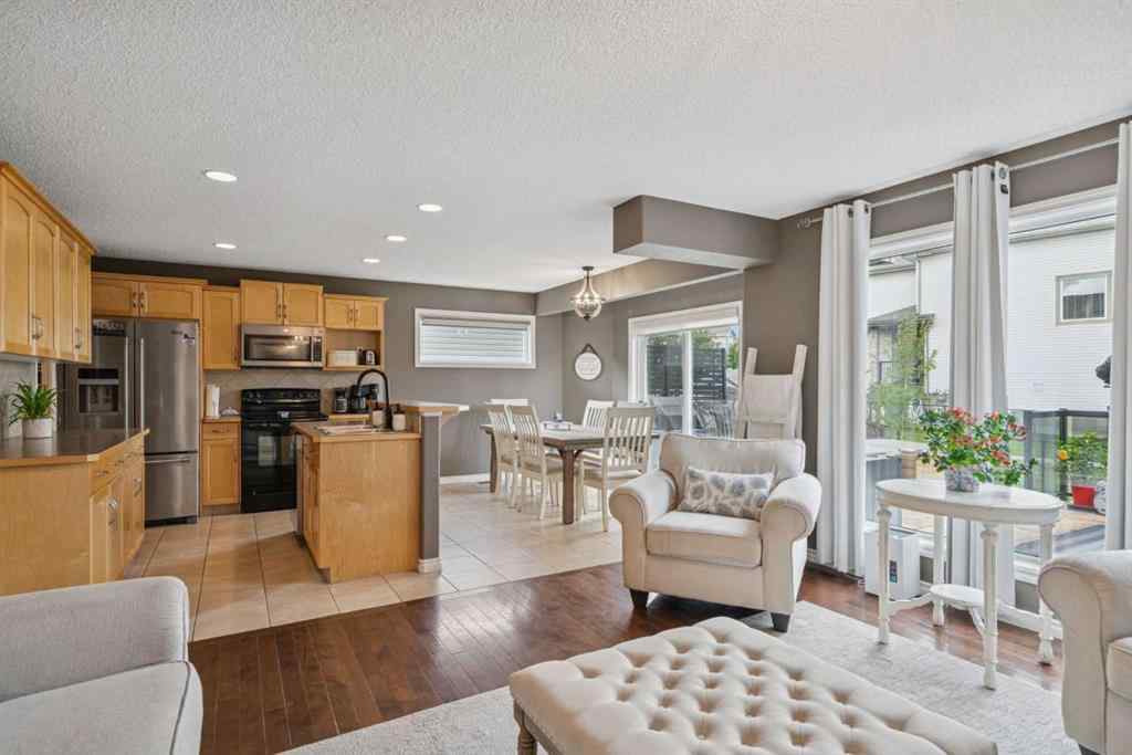 MLS® A2254135 - 241 Westmount Crescent  in Westmount_OK Okotoks, Residential
