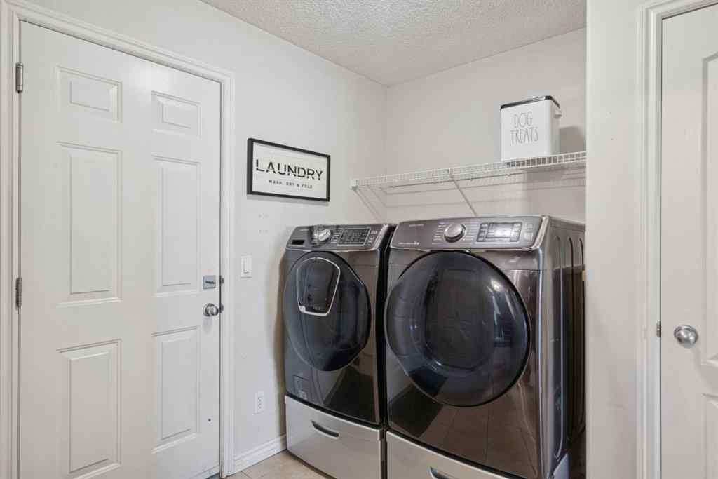 MLS® A2254135 - 241 Westmount Crescent  in Westmount_OK Okotoks, Residential