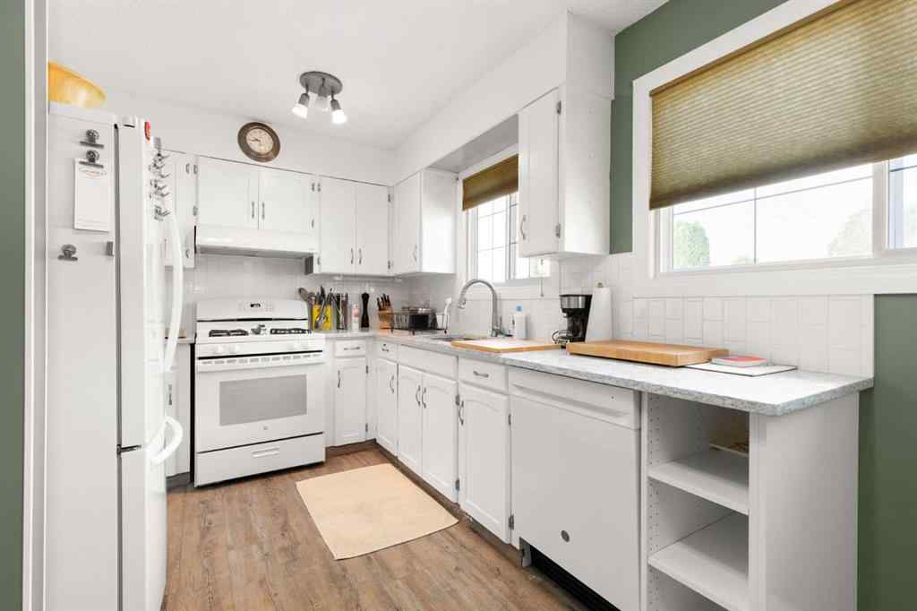 MLS® A2254140 - 429 6 Street SE in NONE Redcliff, Residential