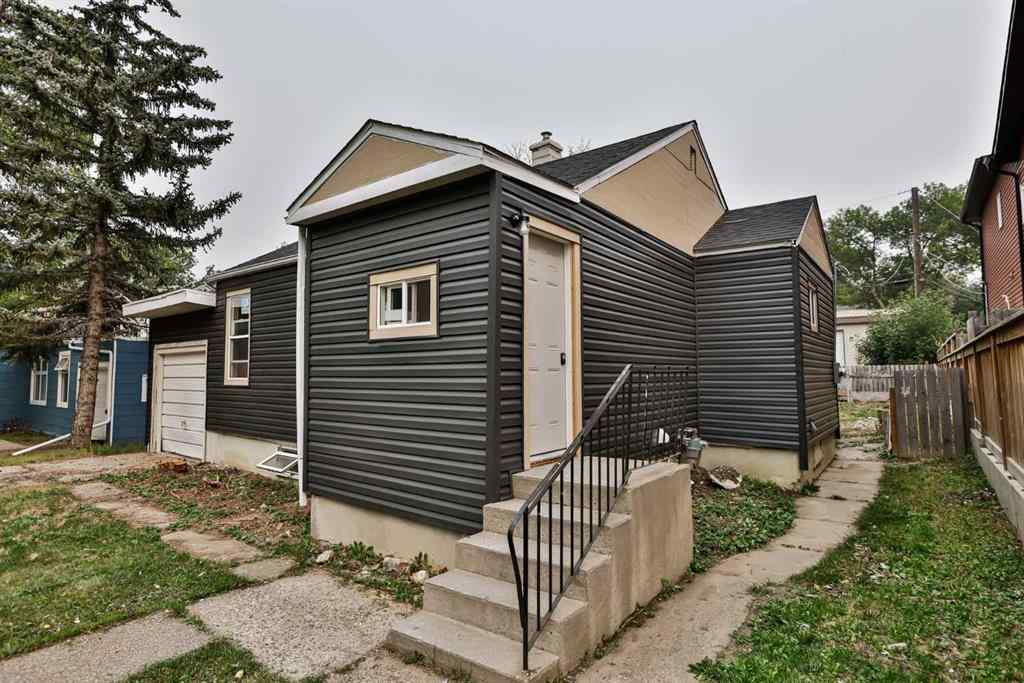 MLS® A2254149 - 1135 12 Street S in Fleetwood Lethbridge, Residential