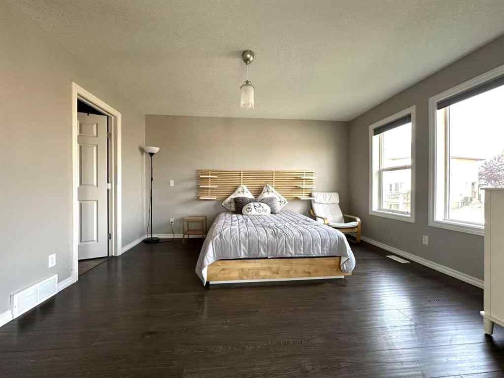 MLS® A2254155 - 200 Royal Crest View NW in Royal Oak Calgary, Residential
