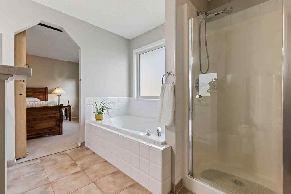 MLS® A2254156 - 125 Everwillow Close SW in Evergreen Calgary, Residential