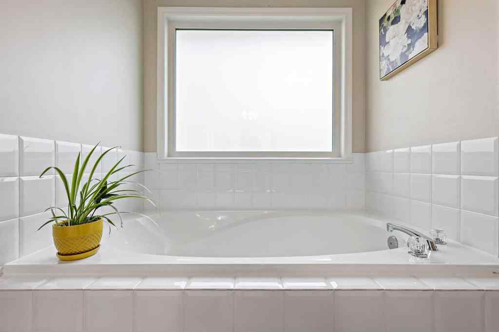 MLS® A2254156 - 125 Everwillow Close SW in Evergreen Calgary, Residential
