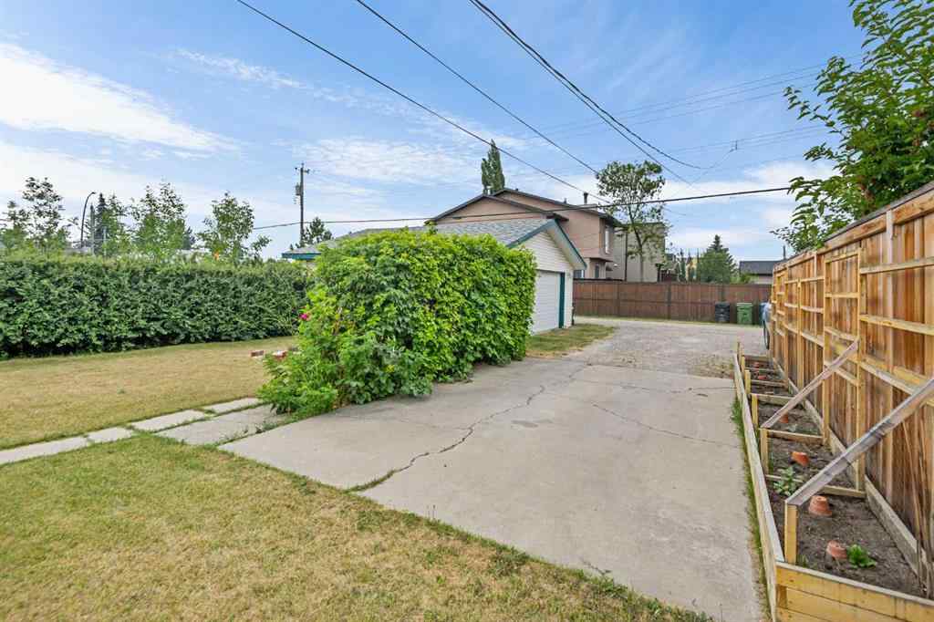 MLS® A2254157 - 605 19 Street NW in West Hillhurst Calgary, Residential