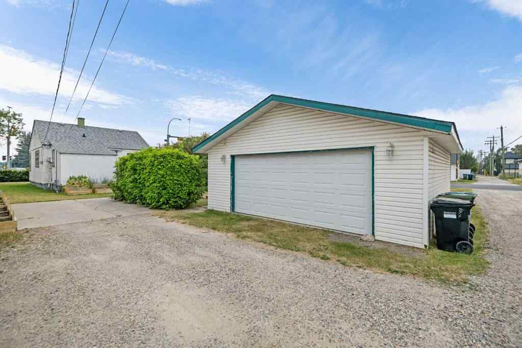 MLS® A2254157 - 605 19 Street NW in West Hillhurst Calgary, Residential