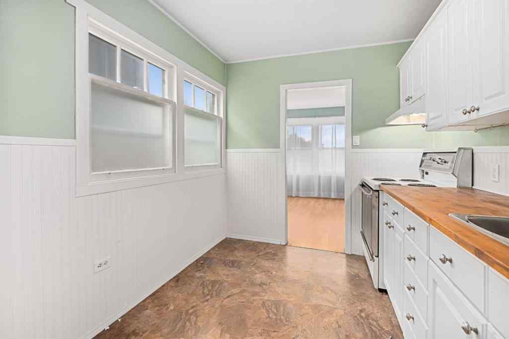 MLS® A2254157 - 605 19 Street NW in West Hillhurst Calgary, Residential
