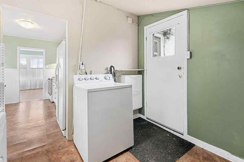 MLS® A2254157 - 605 19 Street NW in West Hillhurst Calgary, Residential