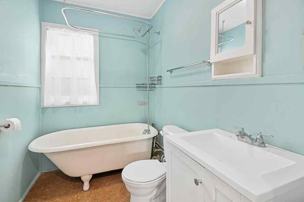 MLS® A2254157 - 605 19 Street NW in West Hillhurst Calgary, Residential