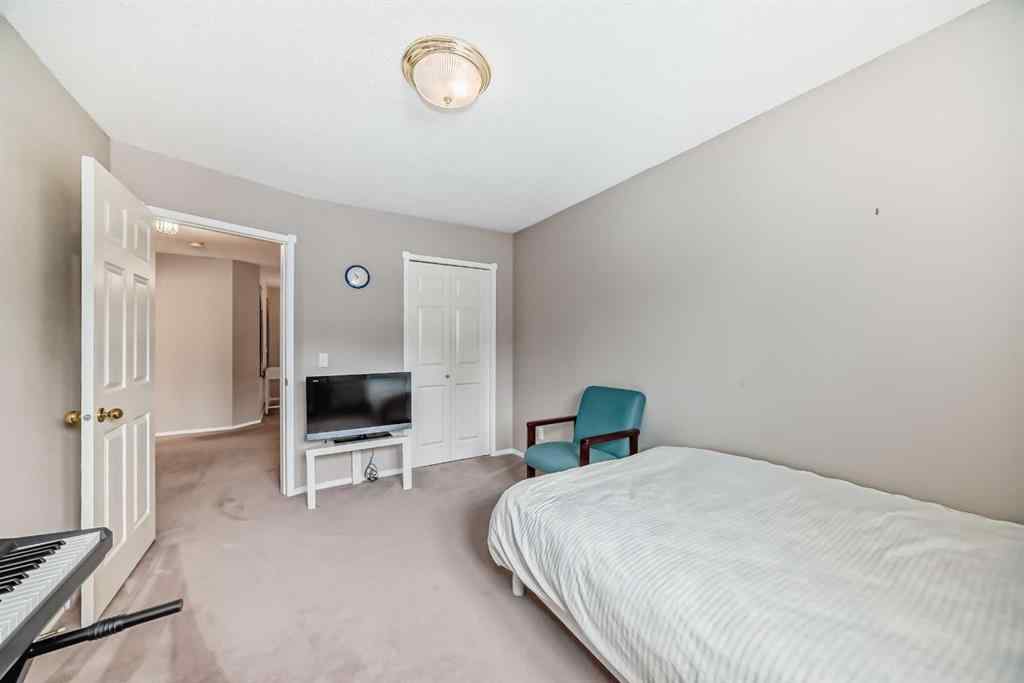 MLS® A2254159 - 1405 Shawnee Road SW in Shawnee Slopes Calgary, Residential