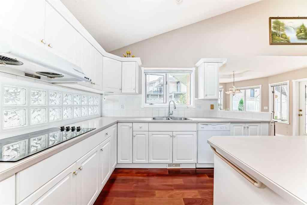 MLS® A2254159 - 1405 Shawnee Road SW in Shawnee Slopes Calgary, Residential