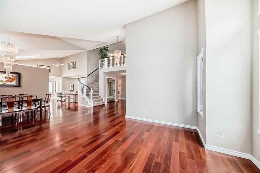 MLS® A2254159 - 1405 Shawnee Road SW in Shawnee Slopes Calgary, Residential
