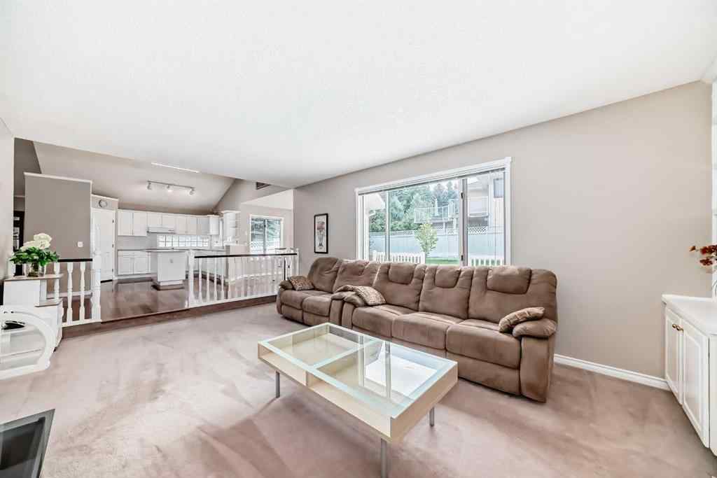 MLS® A2254159 - 1405 Shawnee Road SW in Shawnee Slopes Calgary, Residential
