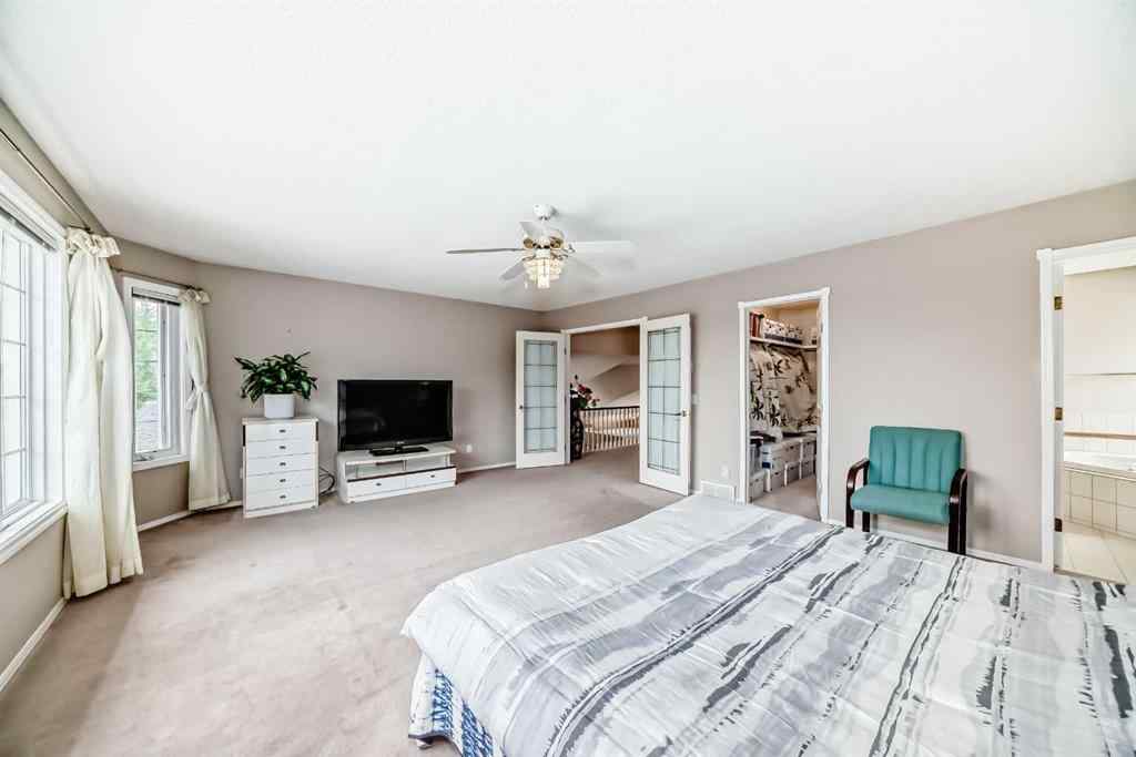 MLS® A2254159 - 1405 Shawnee Road SW in Shawnee Slopes Calgary, Residential