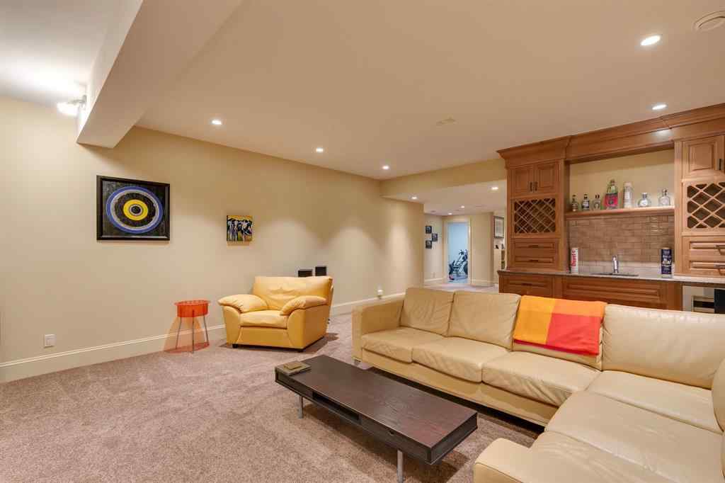 MLS® A2254166 - 2609 7 Avenue NW in West Hillhurst Calgary, Residential