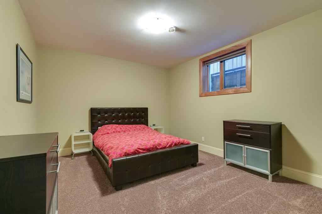 MLS® A2254166 - 2609 7 Avenue NW in West Hillhurst Calgary, Residential