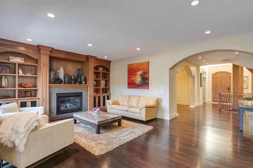 MLS® A2254166 - 2609 7 Avenue NW in West Hillhurst Calgary, Residential