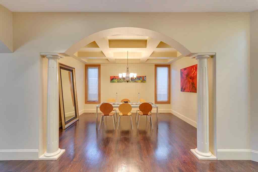 MLS® A2254166 - 2609 7 Avenue NW in West Hillhurst Calgary, Residential