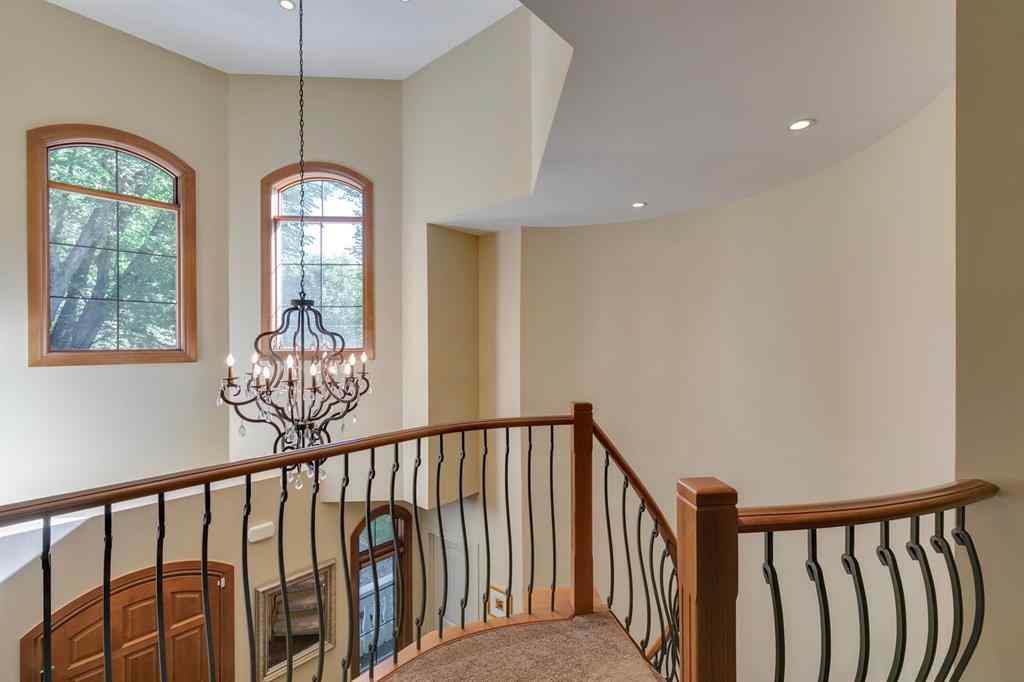 MLS® A2254166 - 2609 7 Avenue NW in West Hillhurst Calgary, Residential