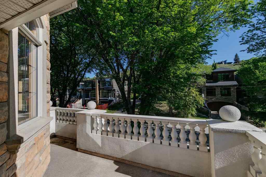MLS® A2254166 - 2609 7 Avenue NW in West Hillhurst Calgary, Residential