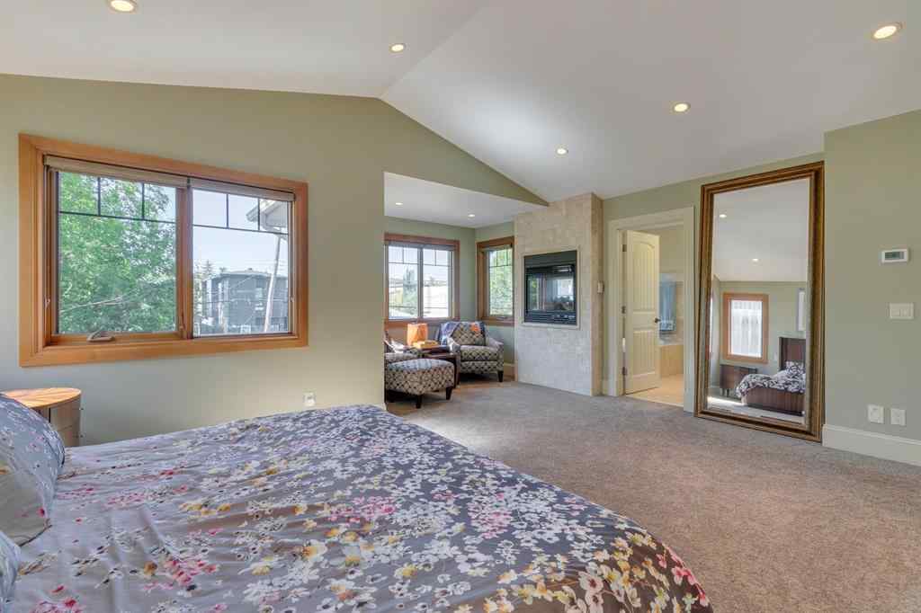 MLS® A2254166 - 2609 7 Avenue NW in West Hillhurst Calgary, Residential