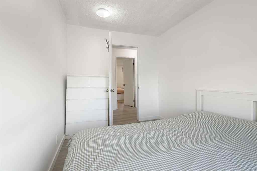 MLS® A2254169 - 62 Beacham Way NW in Beddington Heights Calgary, Residential