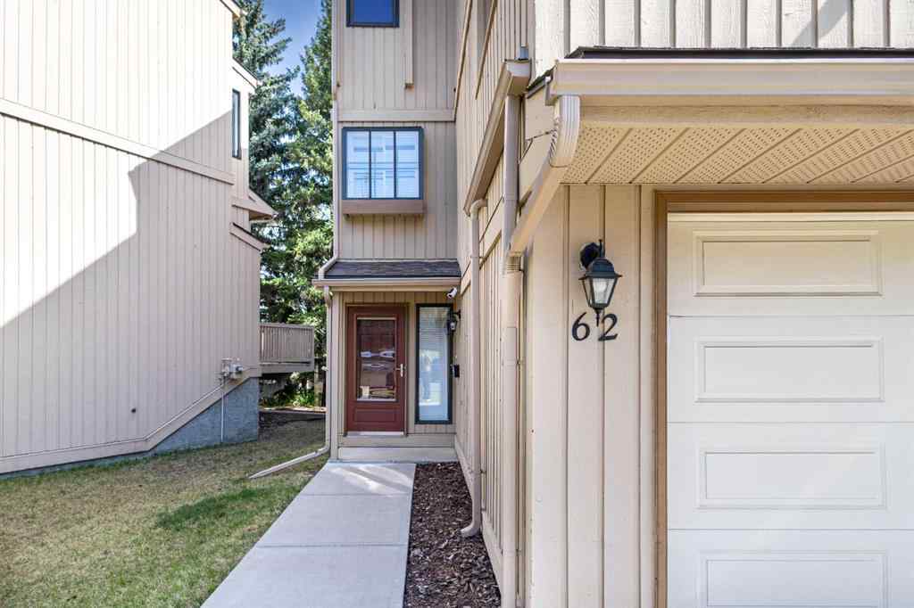 MLS® A2254169 - 62 Beacham Way NW in Beddington Heights Calgary, Residential