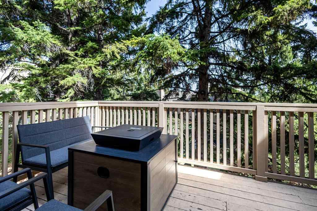 MLS® A2254169 - 62 Beacham Way NW in Beddington Heights Calgary, Residential