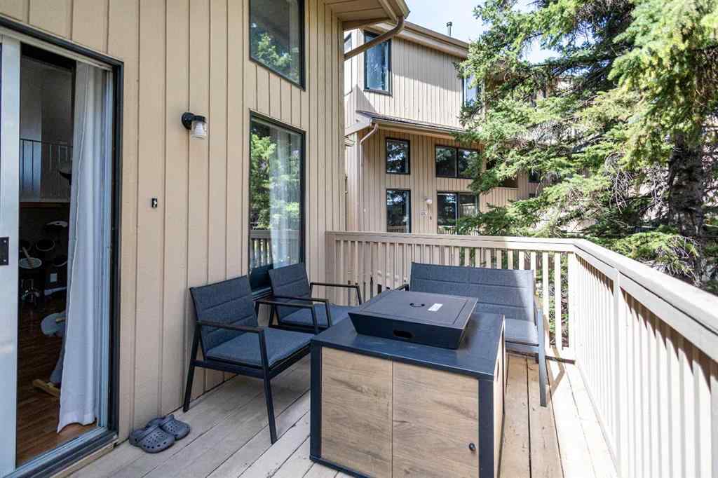 MLS® A2254169 - 62 Beacham Way NW in Beddington Heights Calgary, Residential