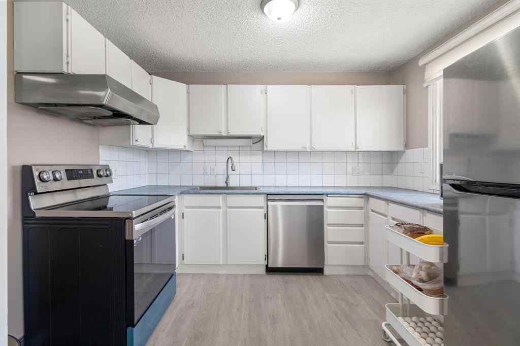 MLS® A2254169 - 62 Beacham Way NW in Beddington Heights Calgary, Residential