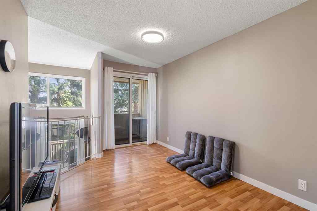 MLS® A2254169 - 62 Beacham Way NW in Beddington Heights Calgary, Residential