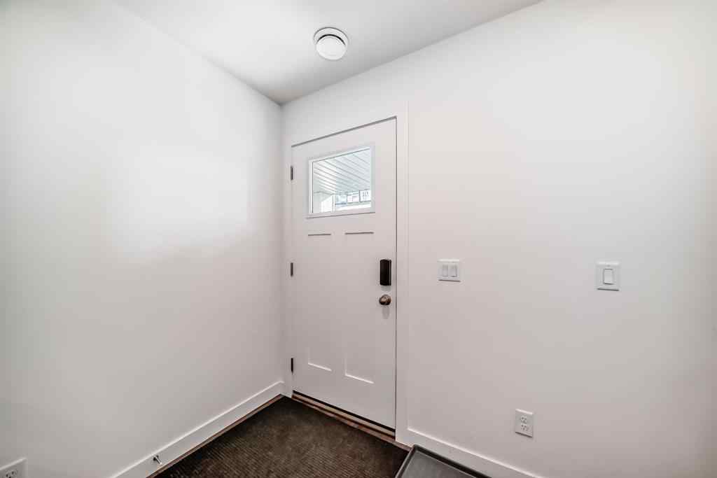 MLS® A2254172 - 124 Spring Creek Common SW in Springbank Hill Calgary, Residential