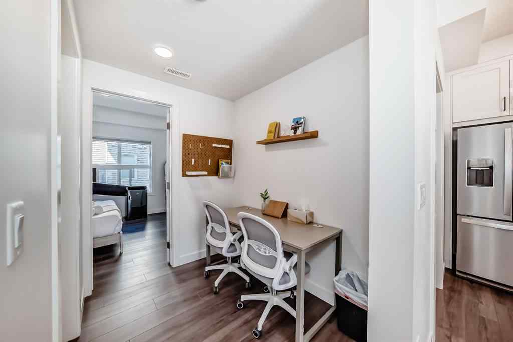 MLS® A2254172 - 124 Spring Creek Common SW in Springbank Hill Calgary, Residential